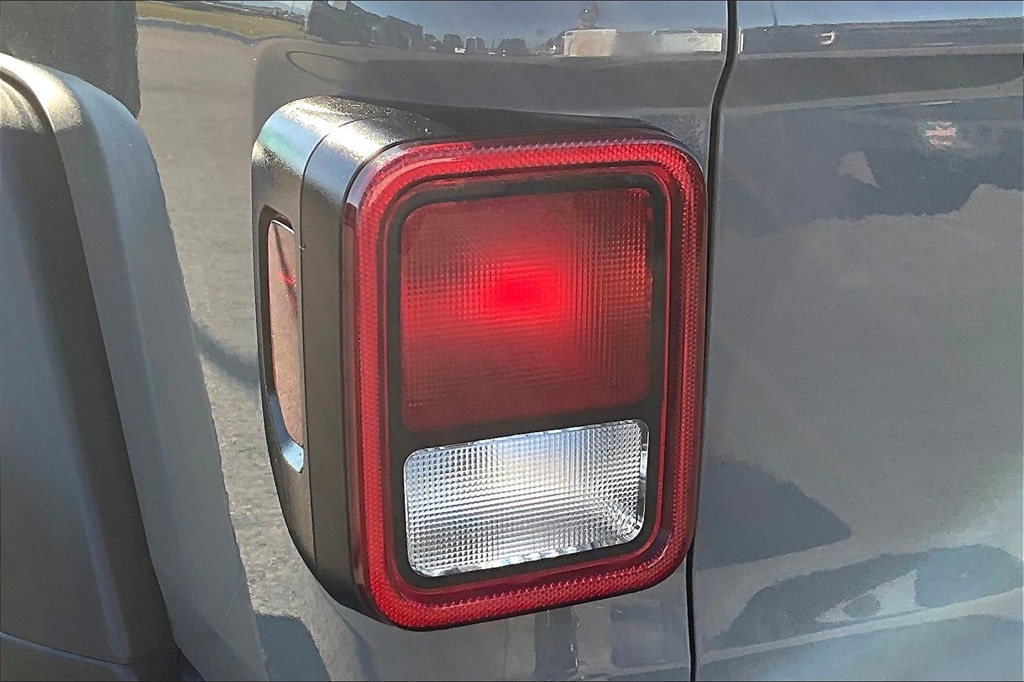 2021 Jeep Gladiator Rubicon photo 30