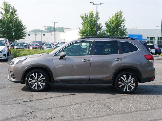 2023 Subaru Forester Limited photo 4