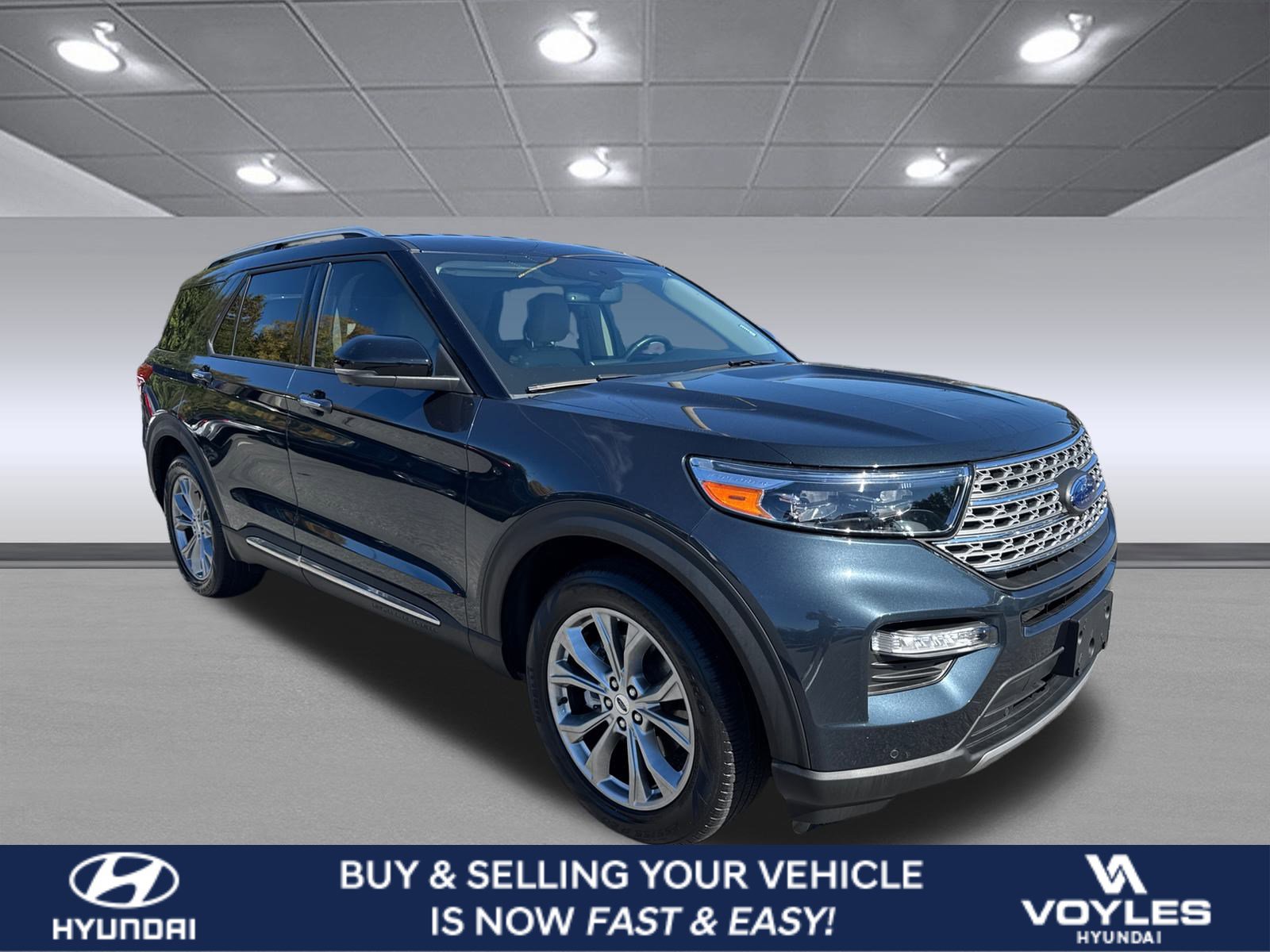 2022 Ford Explorer Limited's photo