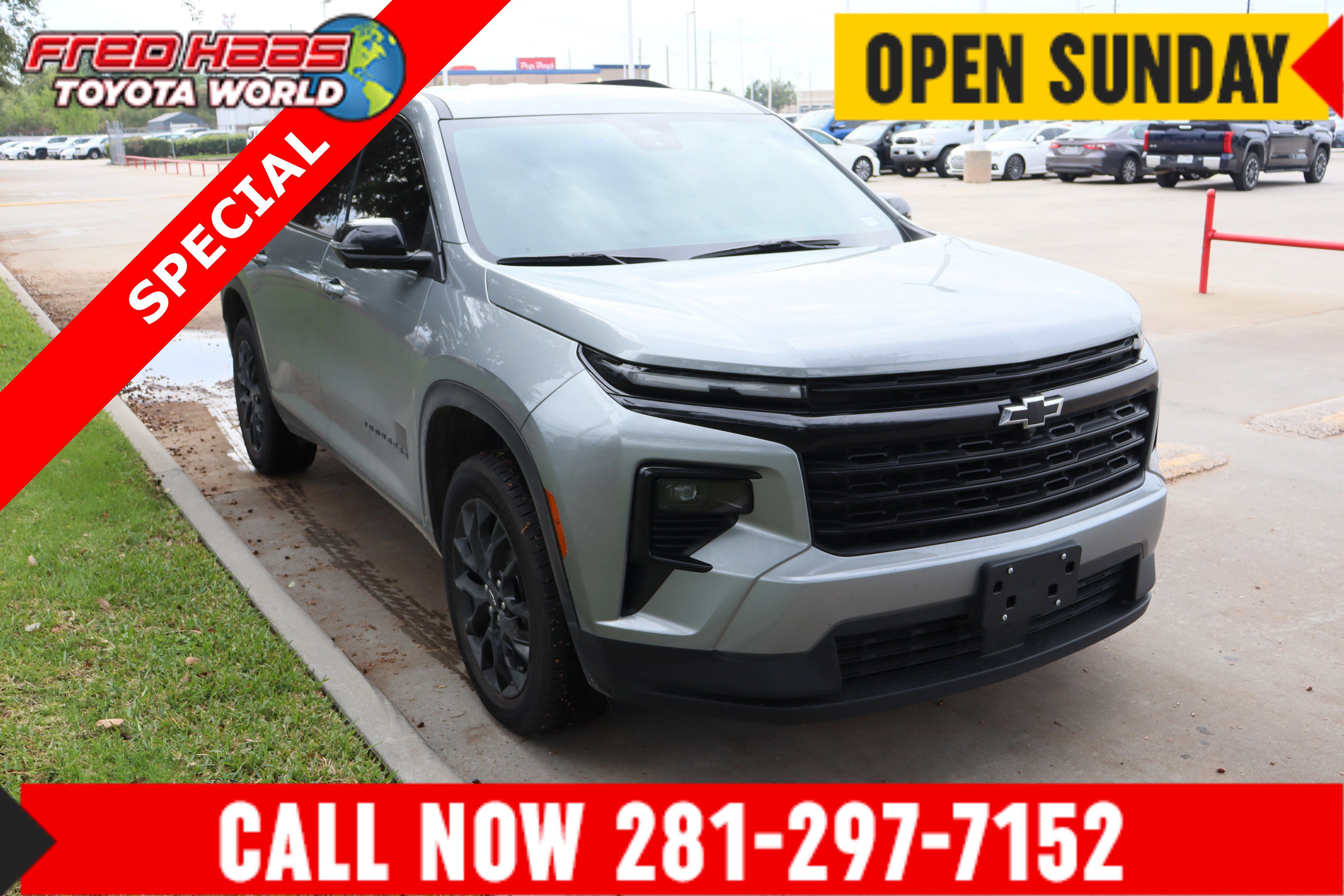 2024 Chevrolet Traverse 2LT's photo