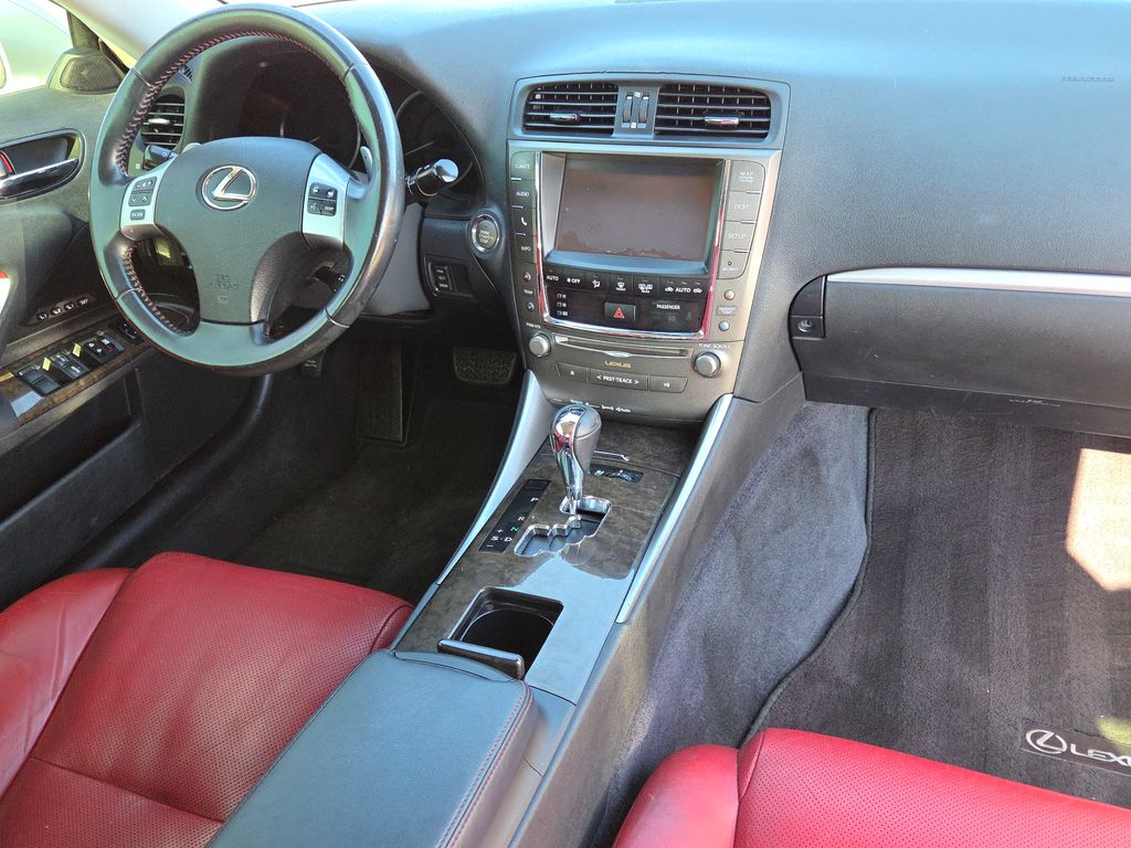 2013 Lexus IS 350 photo 23