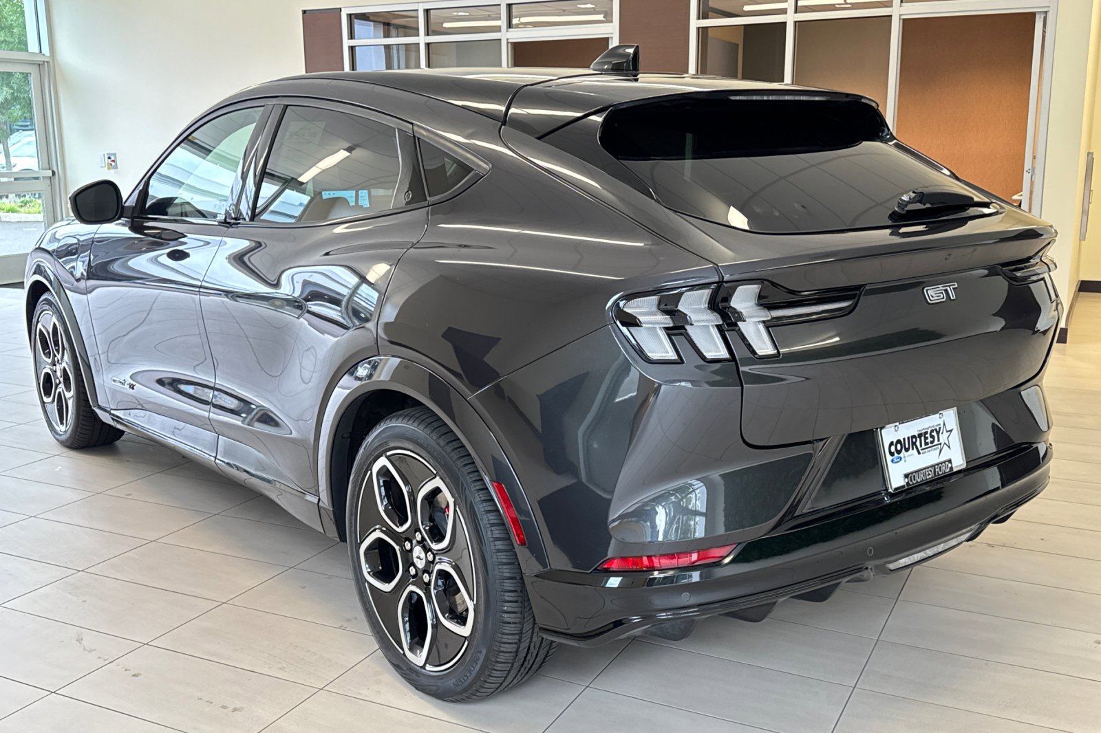2021 Ford Mustang Mach-E GT photo 5