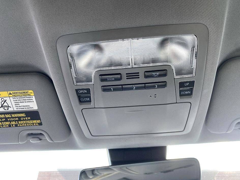 2019 Toyota Highlander XLE photo 11