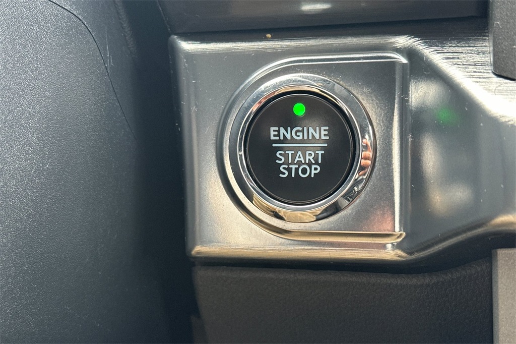 2022 Ford F-150 Lariat photo 22