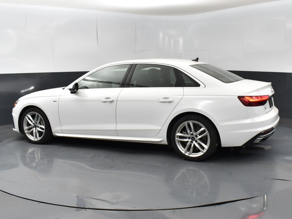 2022 Audi A4 45 S line Premium Plus photo 4