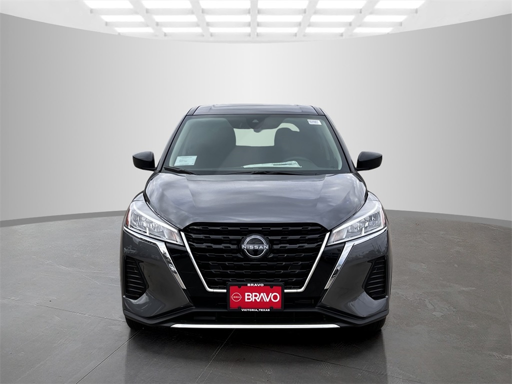 2024 Nissan Kicks S photo 2
