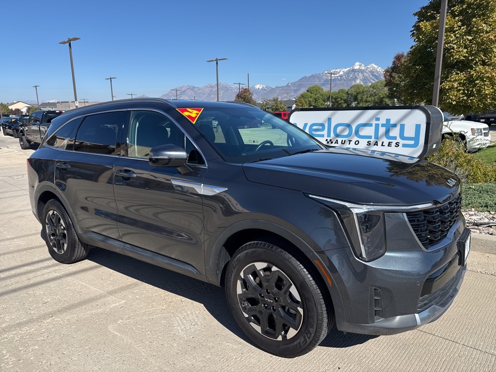 2024 Kia Sorento S's photo