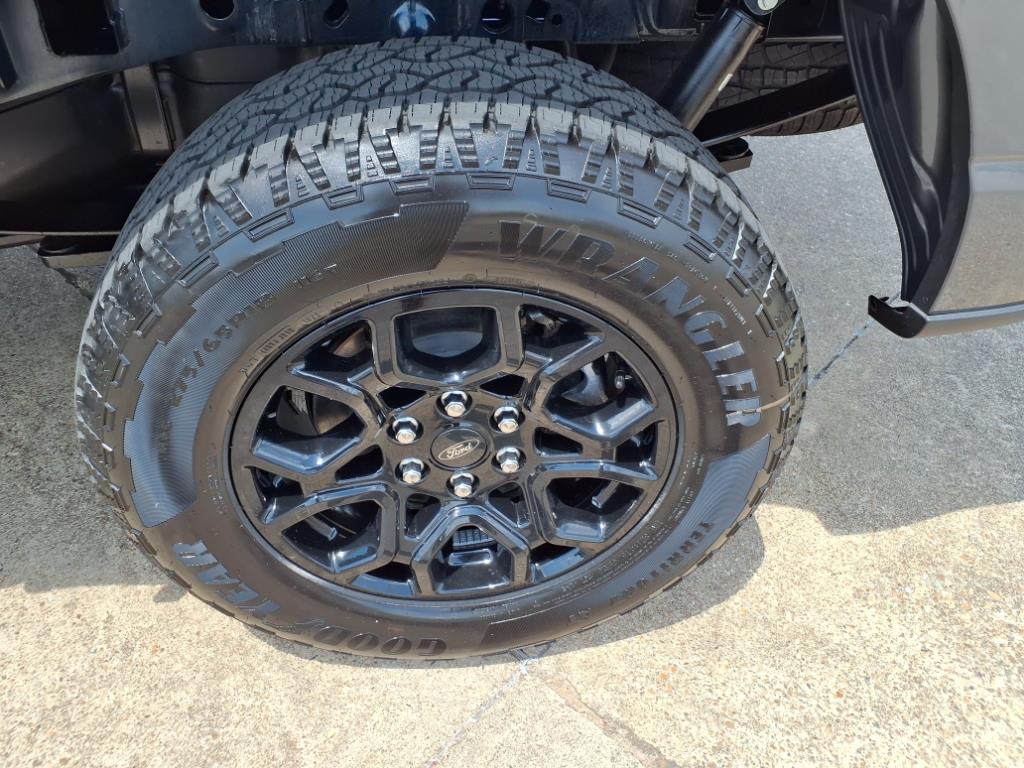 2025 Ford F-150 XLT photo 16