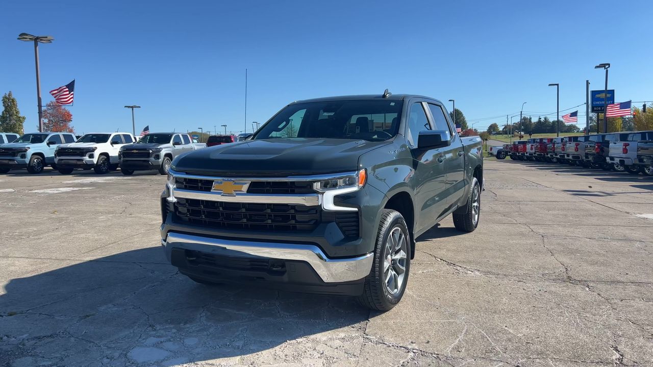 2026 Chevrolet Silverado 1500 LT photo 4