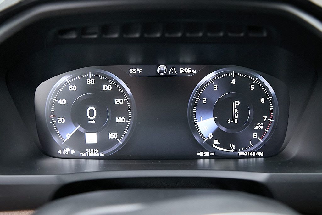 2018 VOLVO XC90 - Image 33