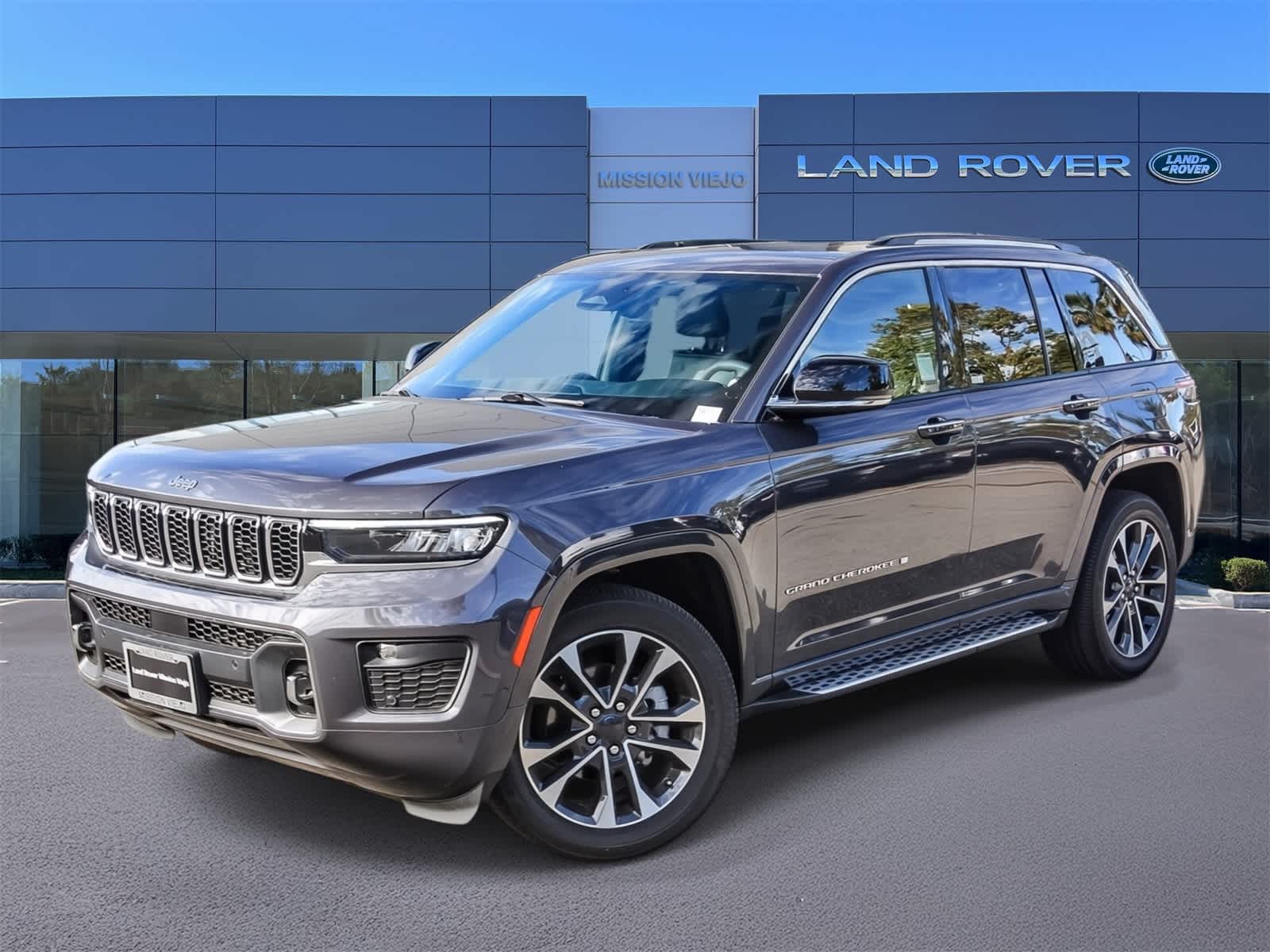 2024 Jeep Grand Cherokee Overland's photo