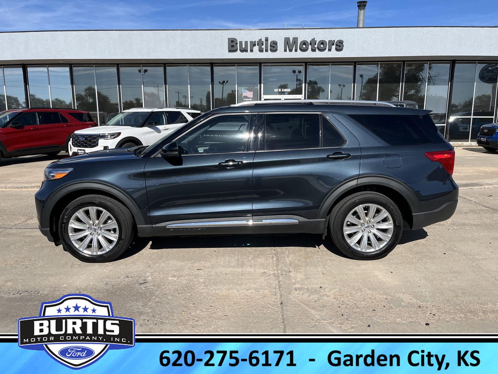 2023 Ford Explorer Limited's photo