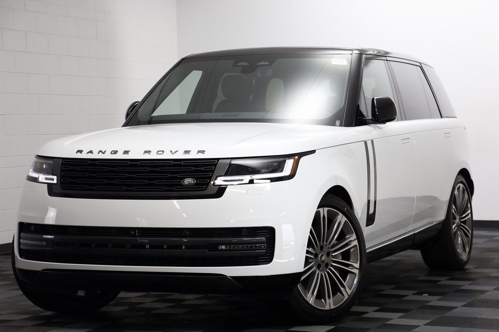 2025 Land Rover Range Rover SE's photo