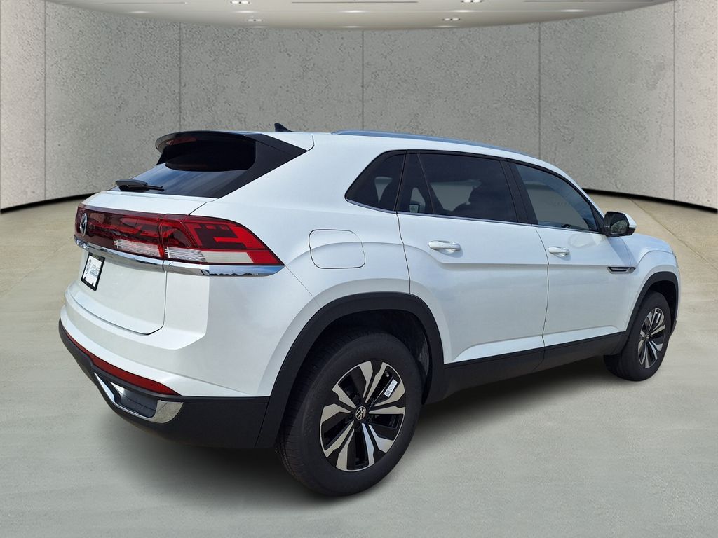 2026 Volkswagen Atlas Cross Sport SE photo 3
