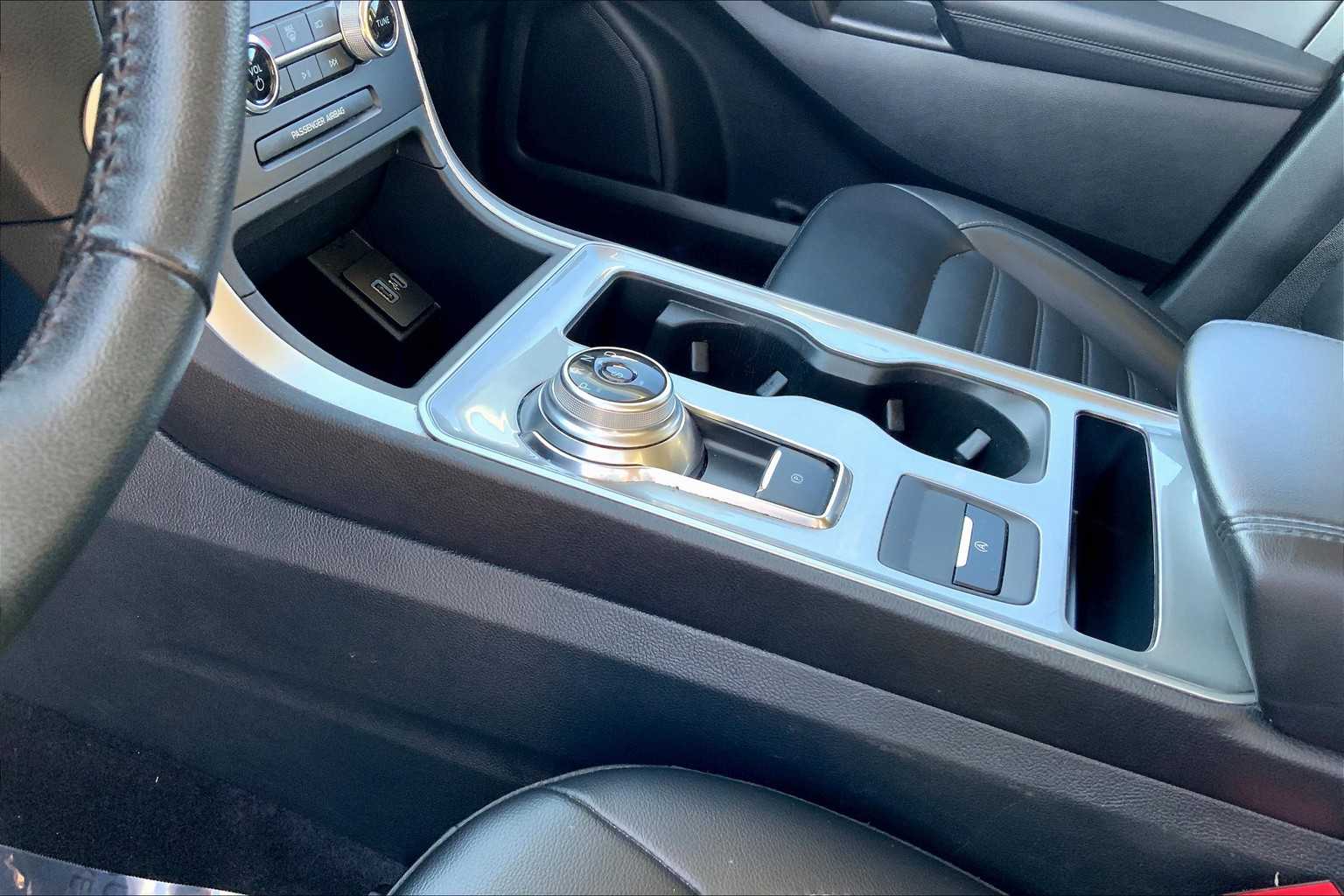 2024 Ford Edge SEL photo 15