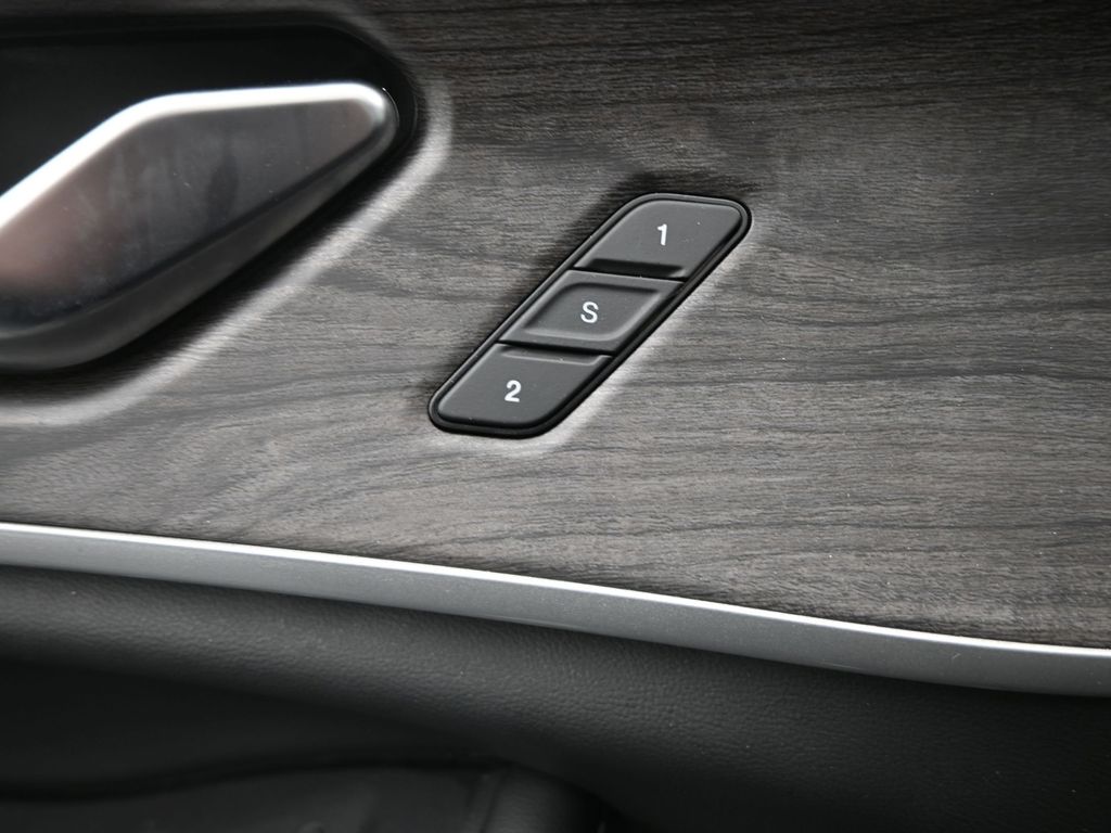 2022 Jeep Grand Cherokee Limited photo 13