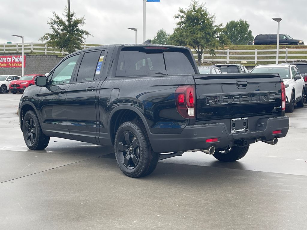 2026 Honda Ridgeline Black Edition photo 4