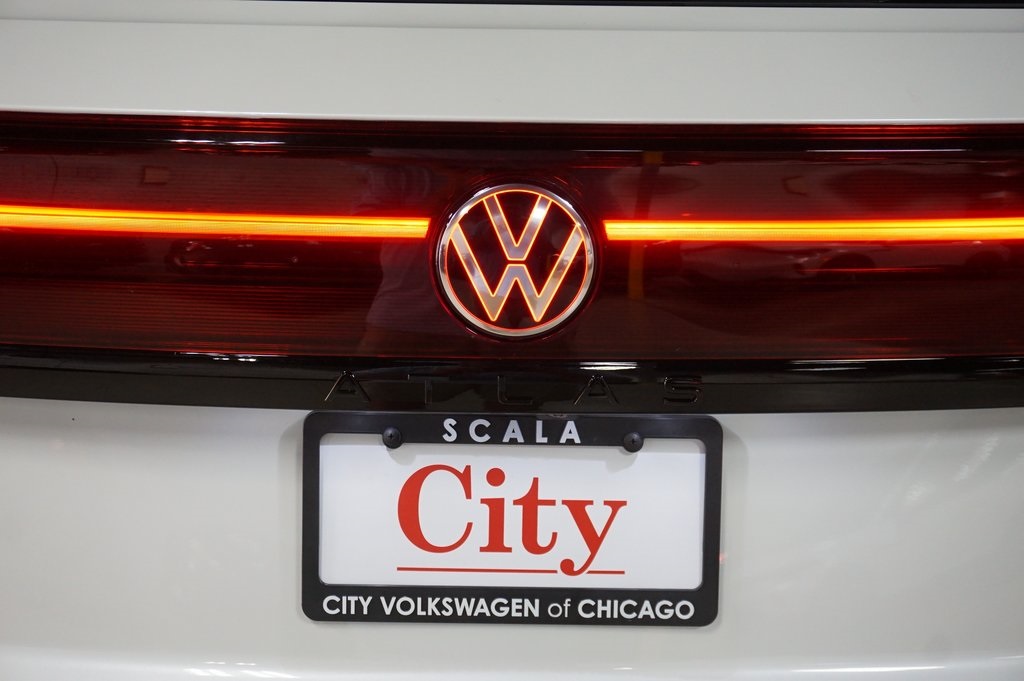 2025 Volkswagen Atlas Cross Sport SEL R-Line photo 37