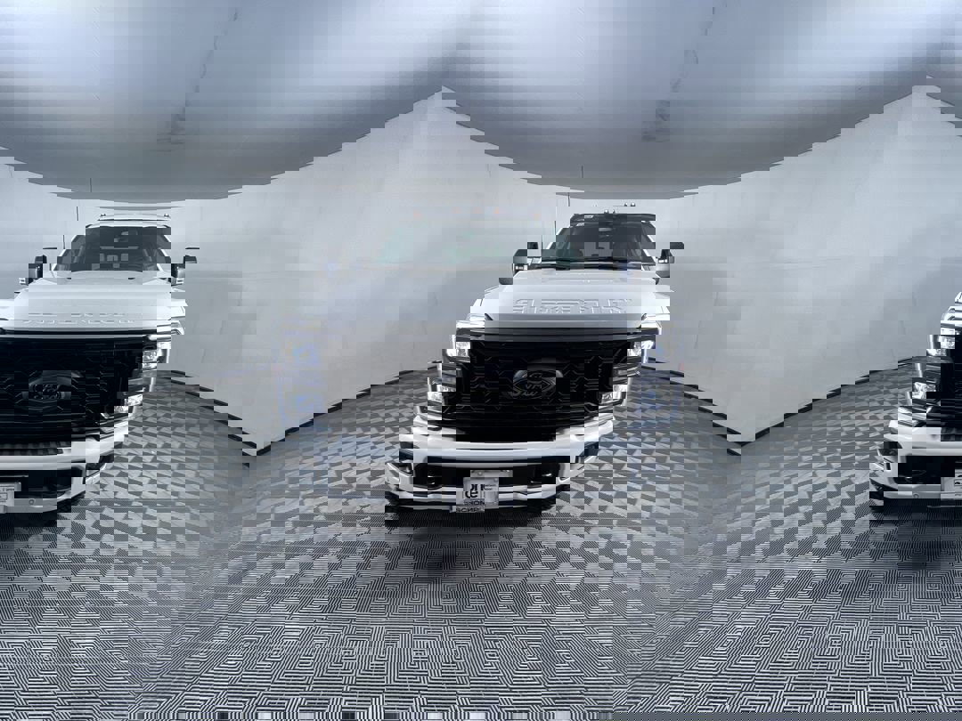 2025 Ford F-250 Lariat photo 3