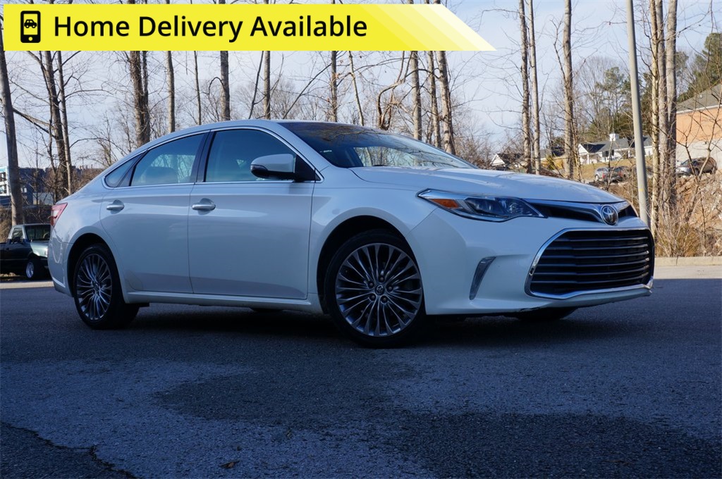 2016 Toyota Avalon Limited's photo