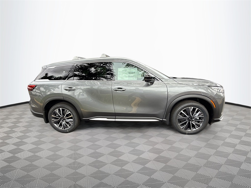 2026 Infiniti QX60 Luxe photo 8