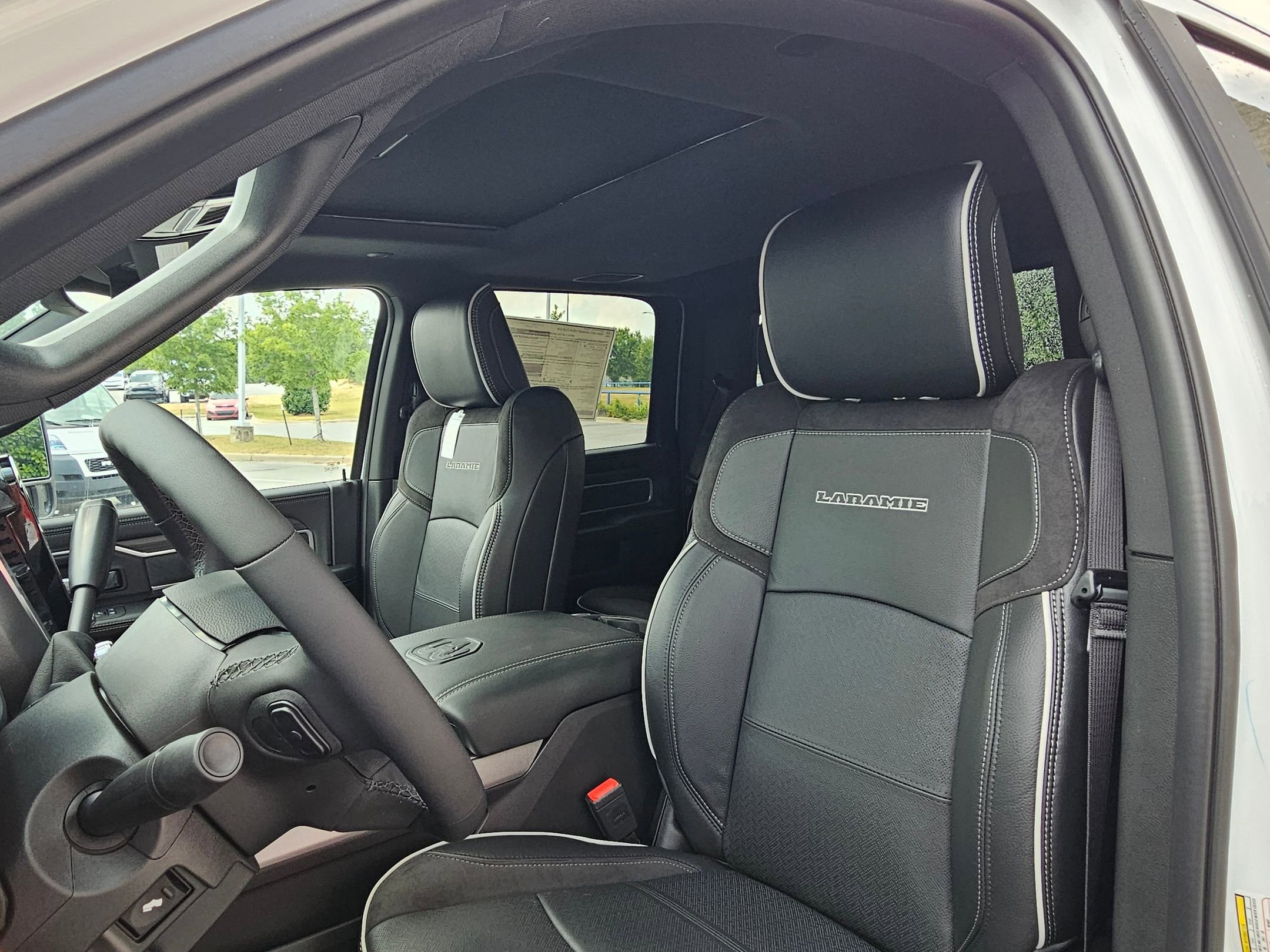 2025 Ram 2500 Laramie photo 19