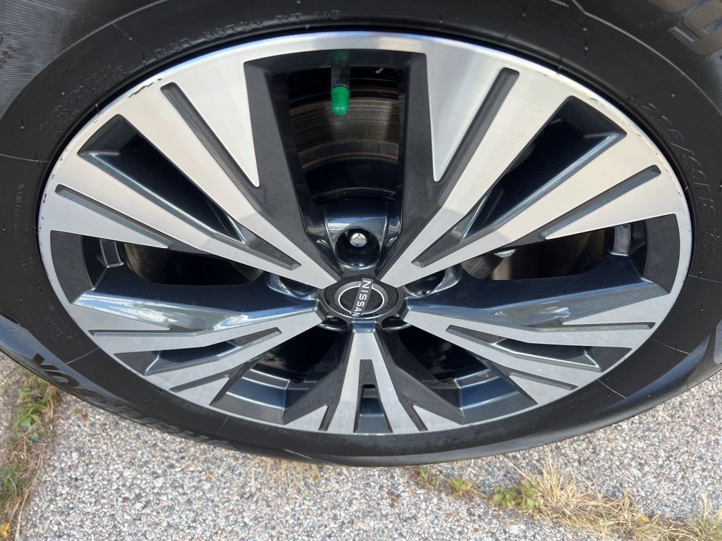 2023 Nissan Rogue SV photo 40
