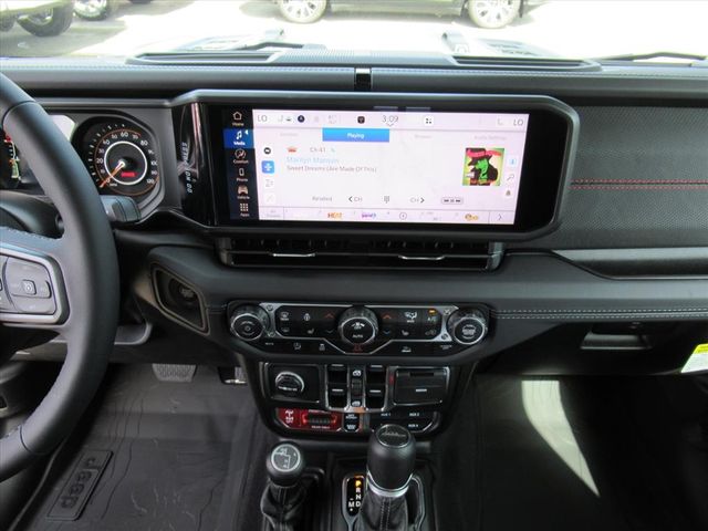 2025 Jeep Gladiator Rubicon photo 21
