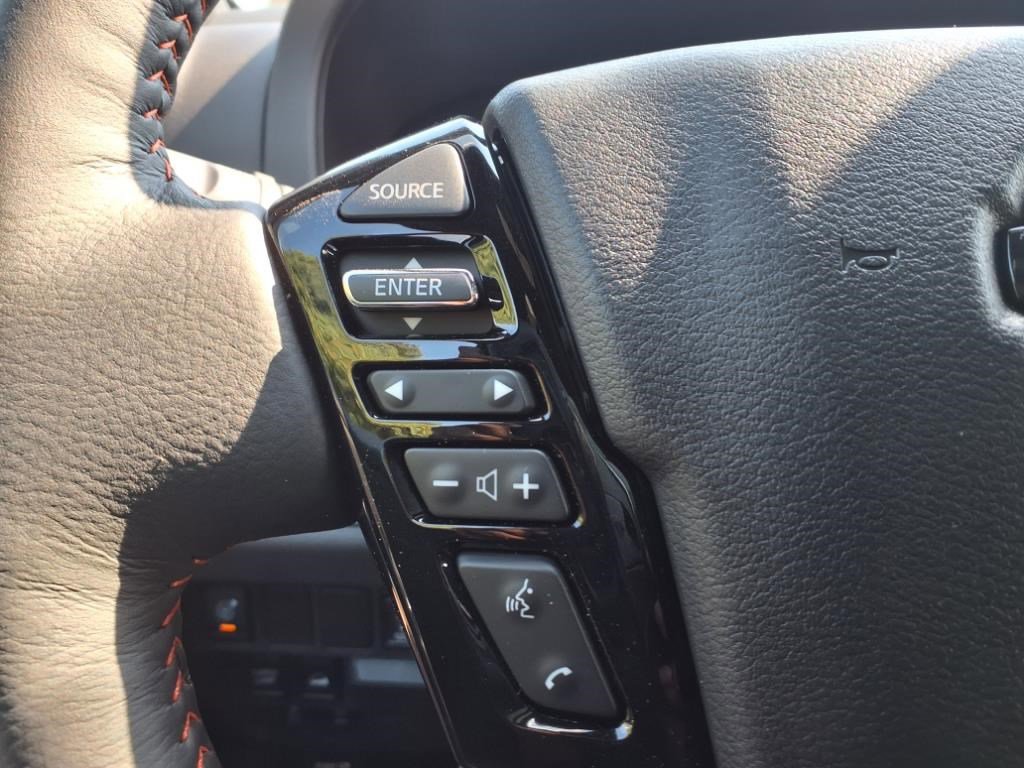 2025 Nissan Frontier Crew Cab PRO-4X photo 16
