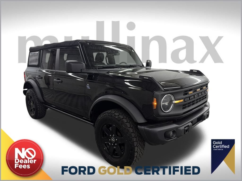 2022 Ford Bronco 4-Door Black Diamond's photo