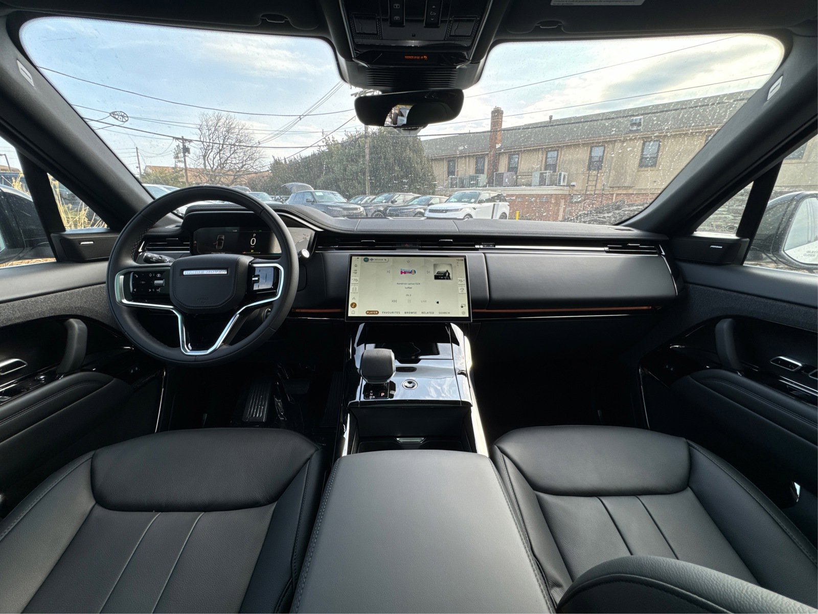 2025 Land Rover Range Rover Sport P360 S photo 15