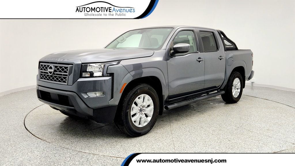 2023 Nissan Frontier SV's photo