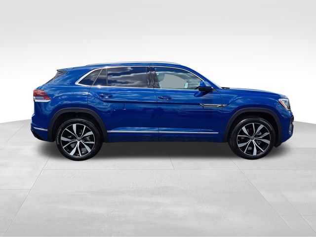2025 Volkswagen Atlas Cross Sport SEL Premium R-Line photo 2