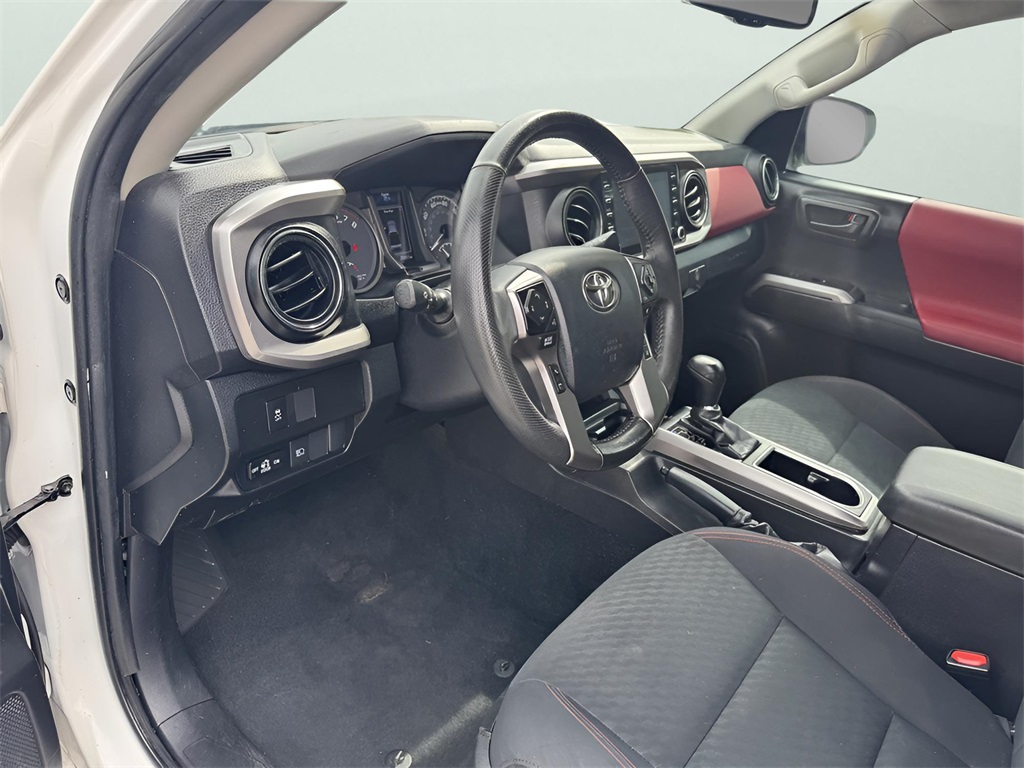 2023 Toyota Tacoma SR5 photo 7