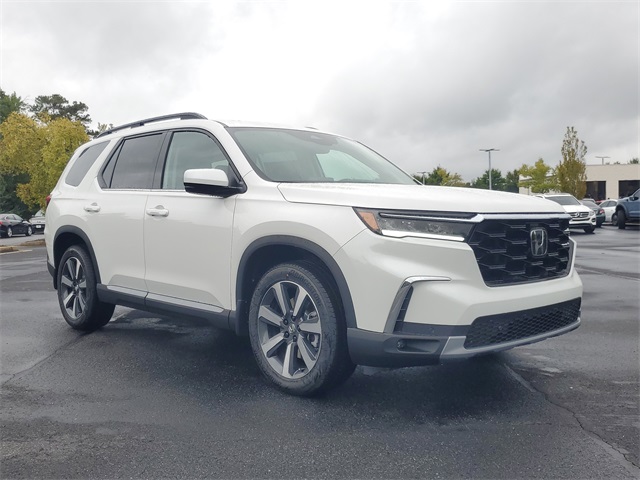 2025 Honda Pilot Touring photo 2