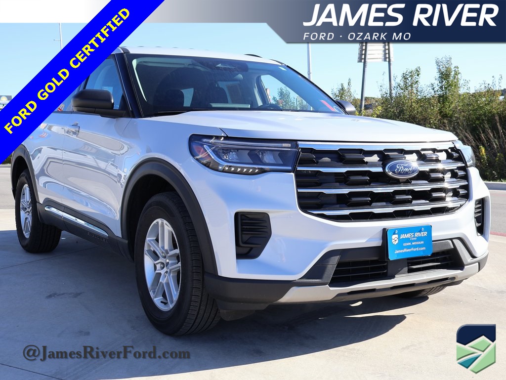 2025 Ford Explorer photo 4