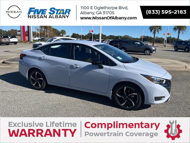 2025 Nissan Versa Sedan SR's photo