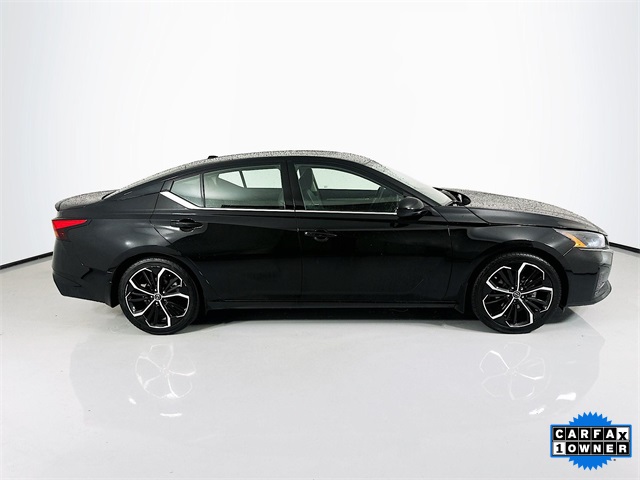 2023 Nissan Altima 2.5 SR photo 8