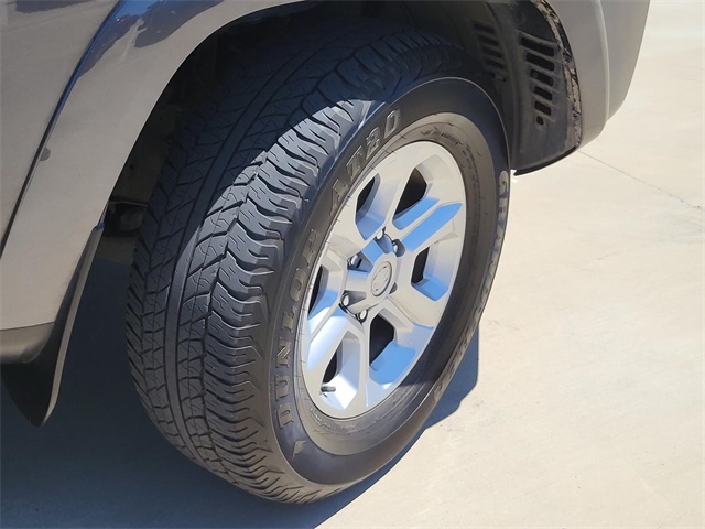 2023 Toyota 4Runner SR5 Premium photo 4