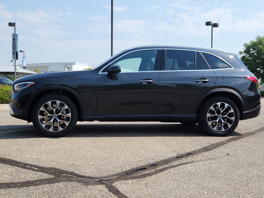 2026 Mercedes Benz GLC 350e 4MATIC photo 4