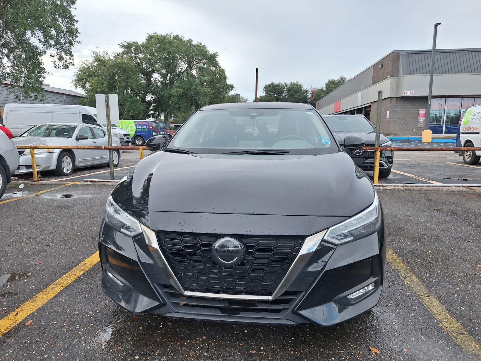 2022 Nissan Sentra SR photo 2