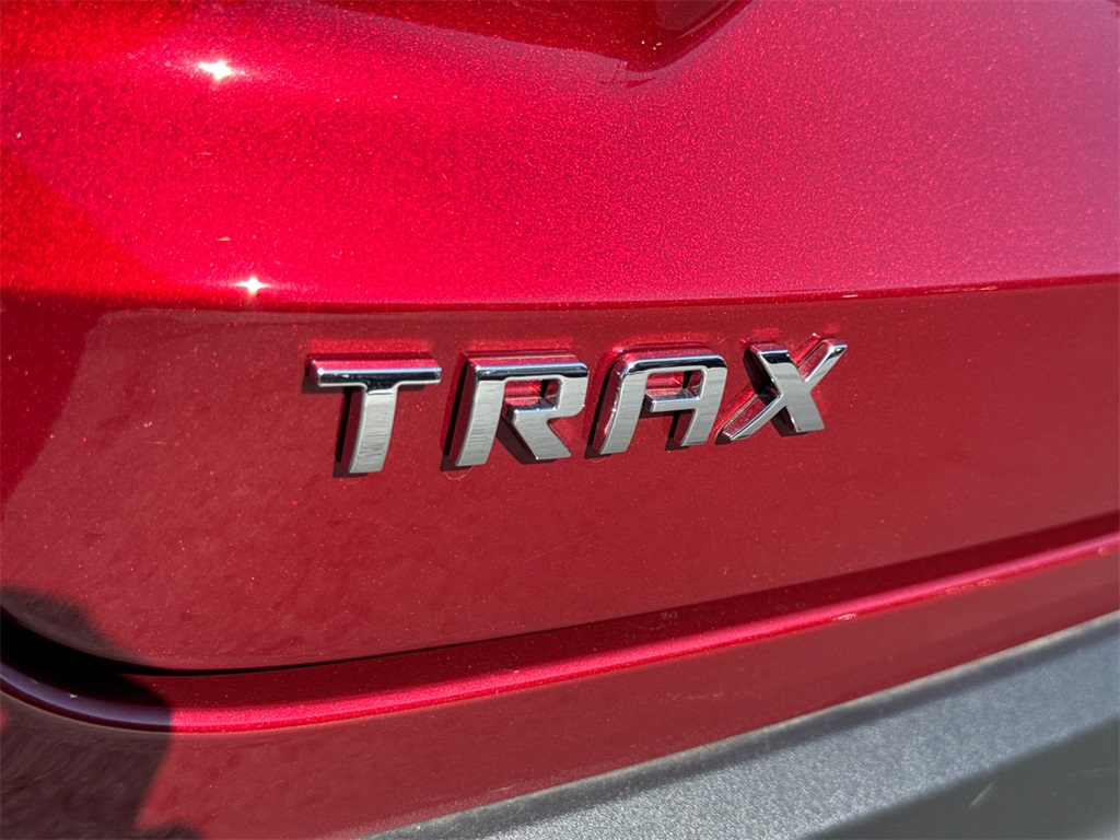 2025 Chevrolet Trax LT photo 11