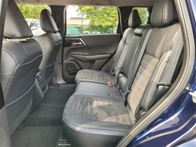 2023 Mitsubishi Outlander SE photo 10