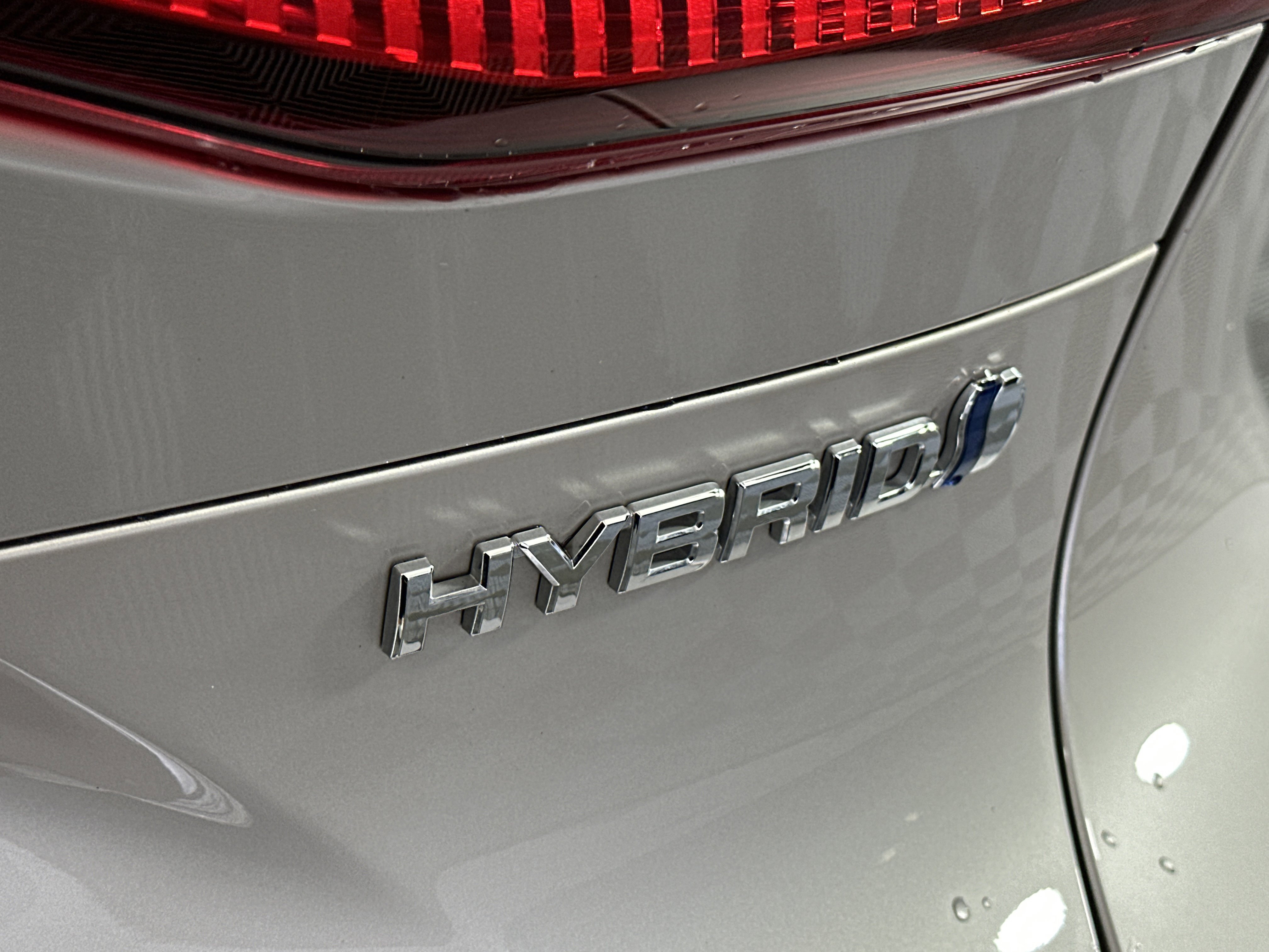 2021 Toyota Venza LE photo 2