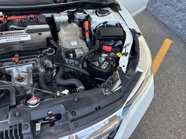 2017 Honda Accord Hybrid Touring photo 16