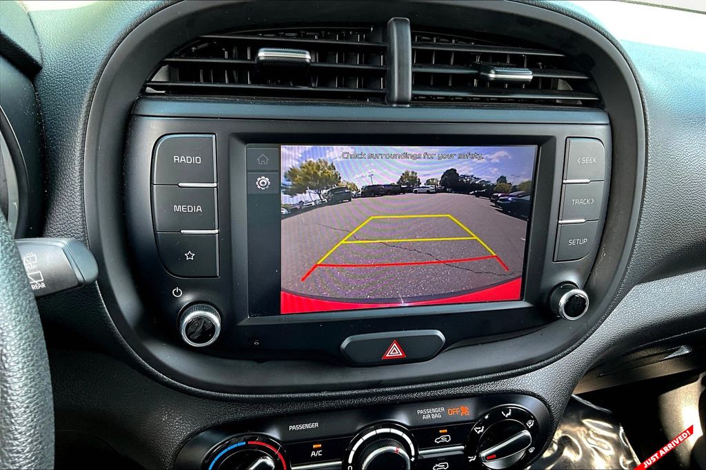 2023 Kia Soul LX photo 11