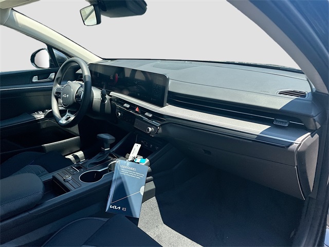 2026 Kia K5 LXS photo 28