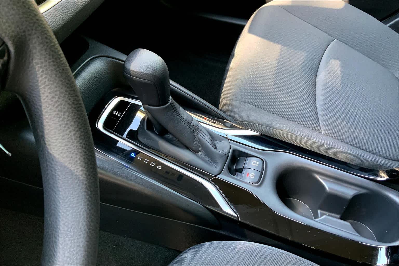 2020 Toyota Corolla LE photo 14