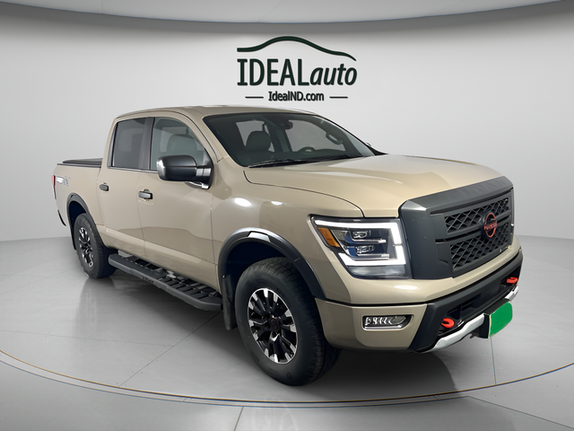 2023 Nissan Titan PRO-4X's photo