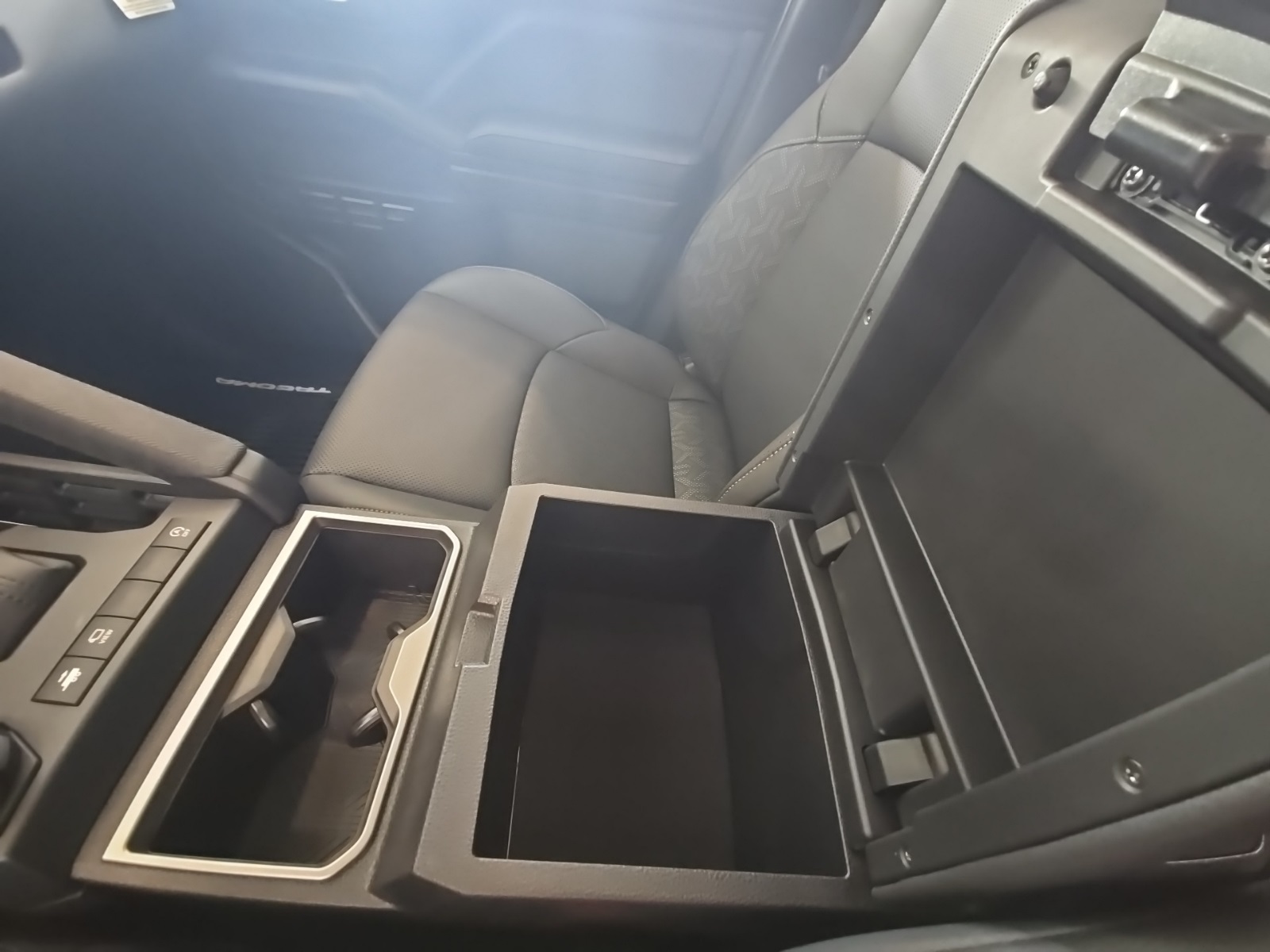 2025 Toyota Tacoma Limited 4x4 Double Cab photo 20